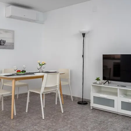 Flat With Pool In By Costarentals - Ref 171 Apartment *