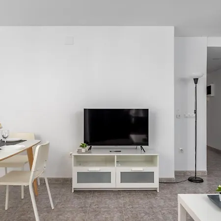 Flat With Pool By Costarentals - Ref 171 פואנגירולה